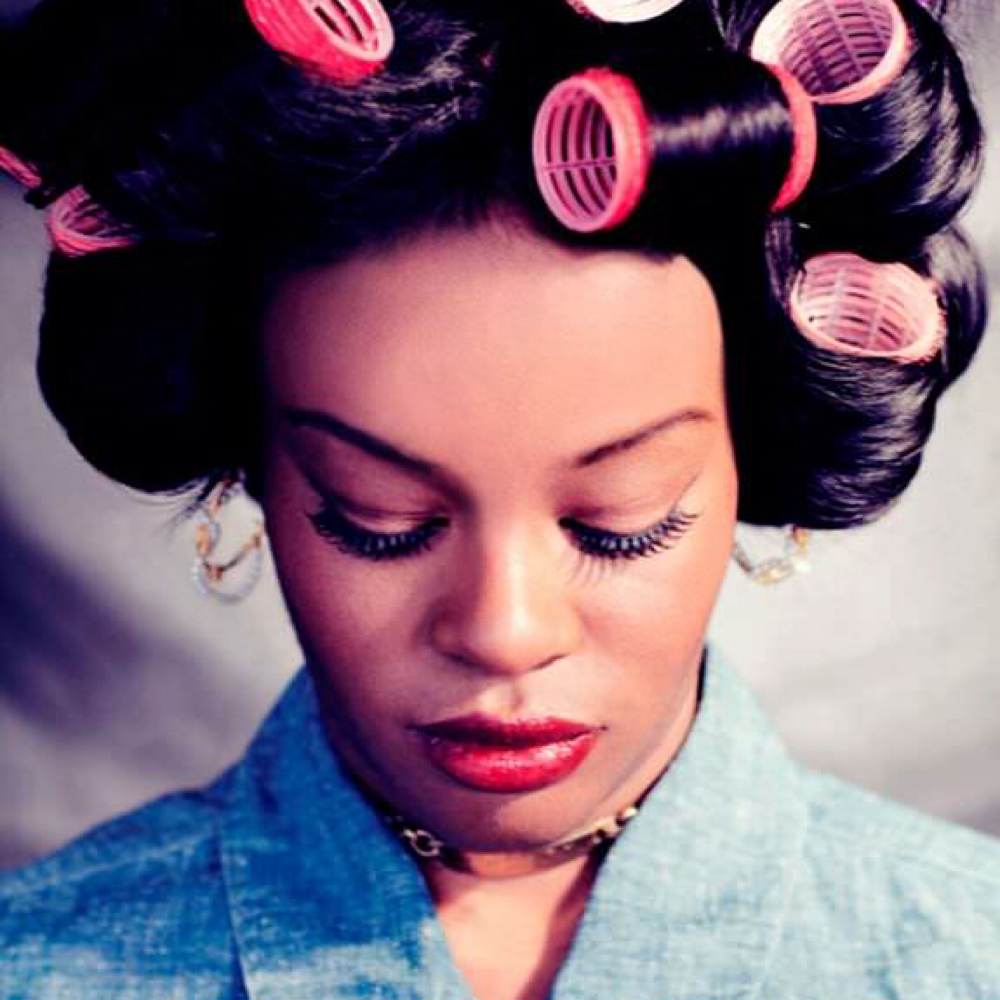 Shampoo And Roller Set