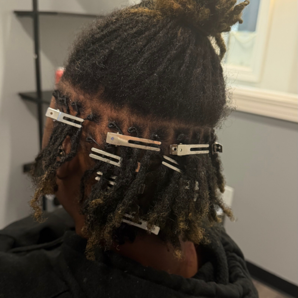 Retwist at mynathestylist in Saint Paul, MN