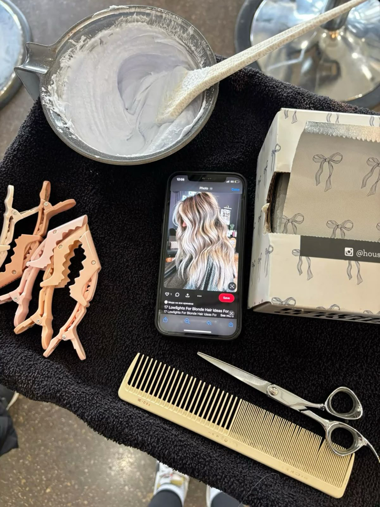Hair Color Consultation at Peloxchiquis in Romeoville, IL