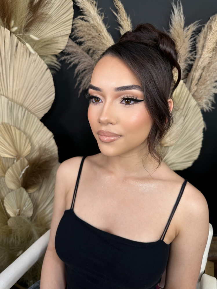MEL-PROM MAKEUP