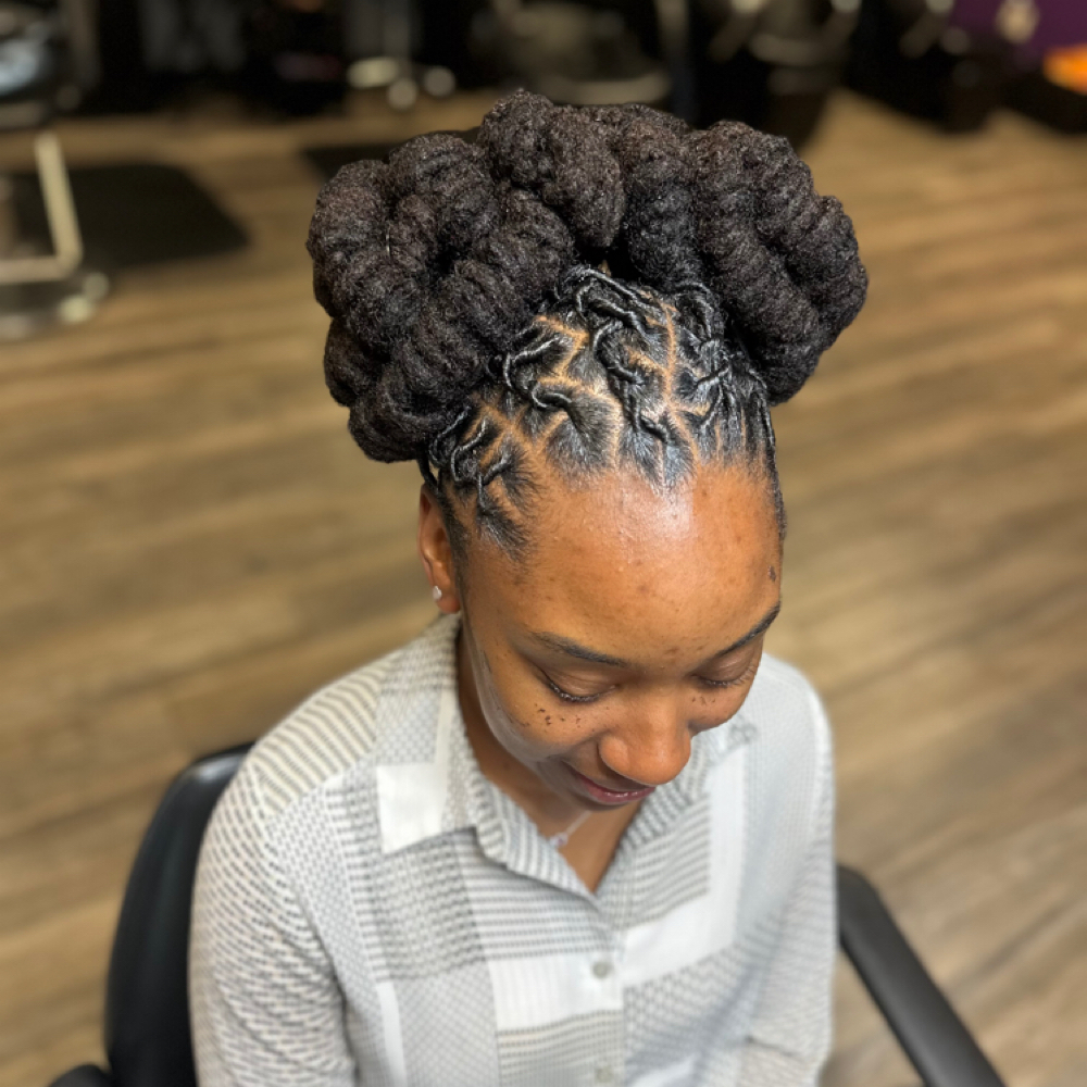 Loc Maintenance w/ Detailes Style at Twisted Loc Lounge in Sacramento, CA