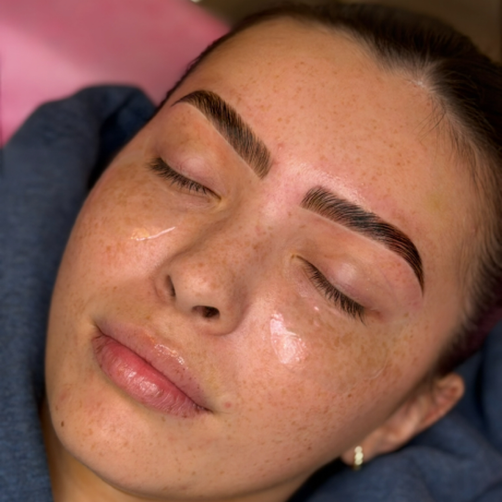 Brow Lamination + Tint at Browé Studio in Dallas, TX