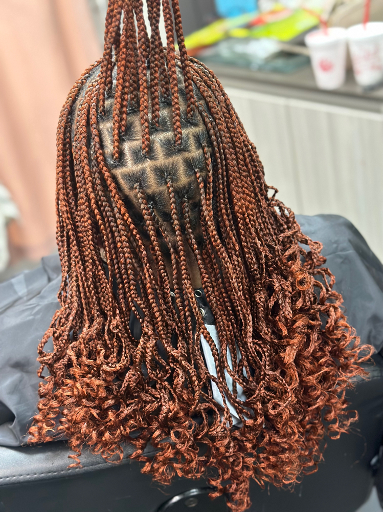 Medium Knotless