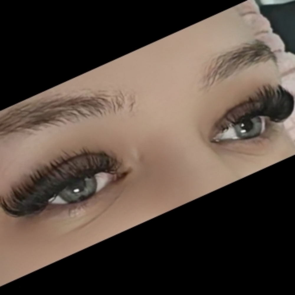 Volume Full Set at Ooh La La Lash, LLC in Pine City, MN