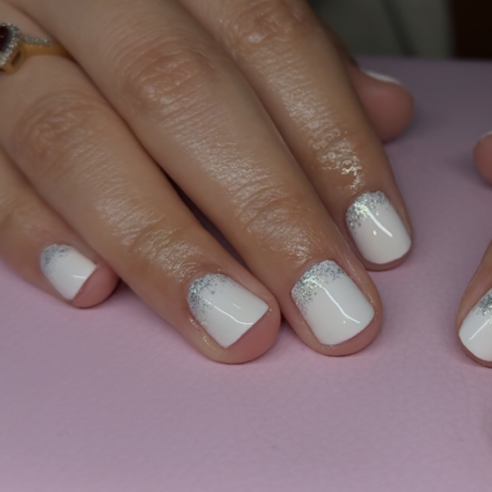 Gel Manicure at Madregusss in San Diego, CA
