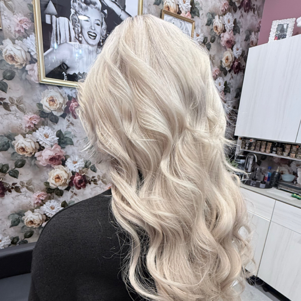 Platinum card(full blond) at Stylynn Beauty in St. Johns, FL