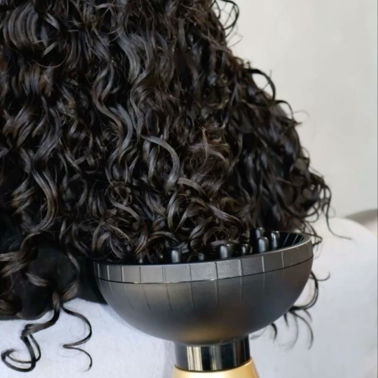 Luxe Curly Styling at Luxe Texture Studio in Glen Ellyn, IL