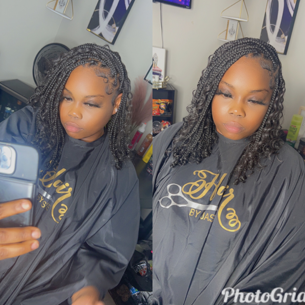 Short Bohemian knotless