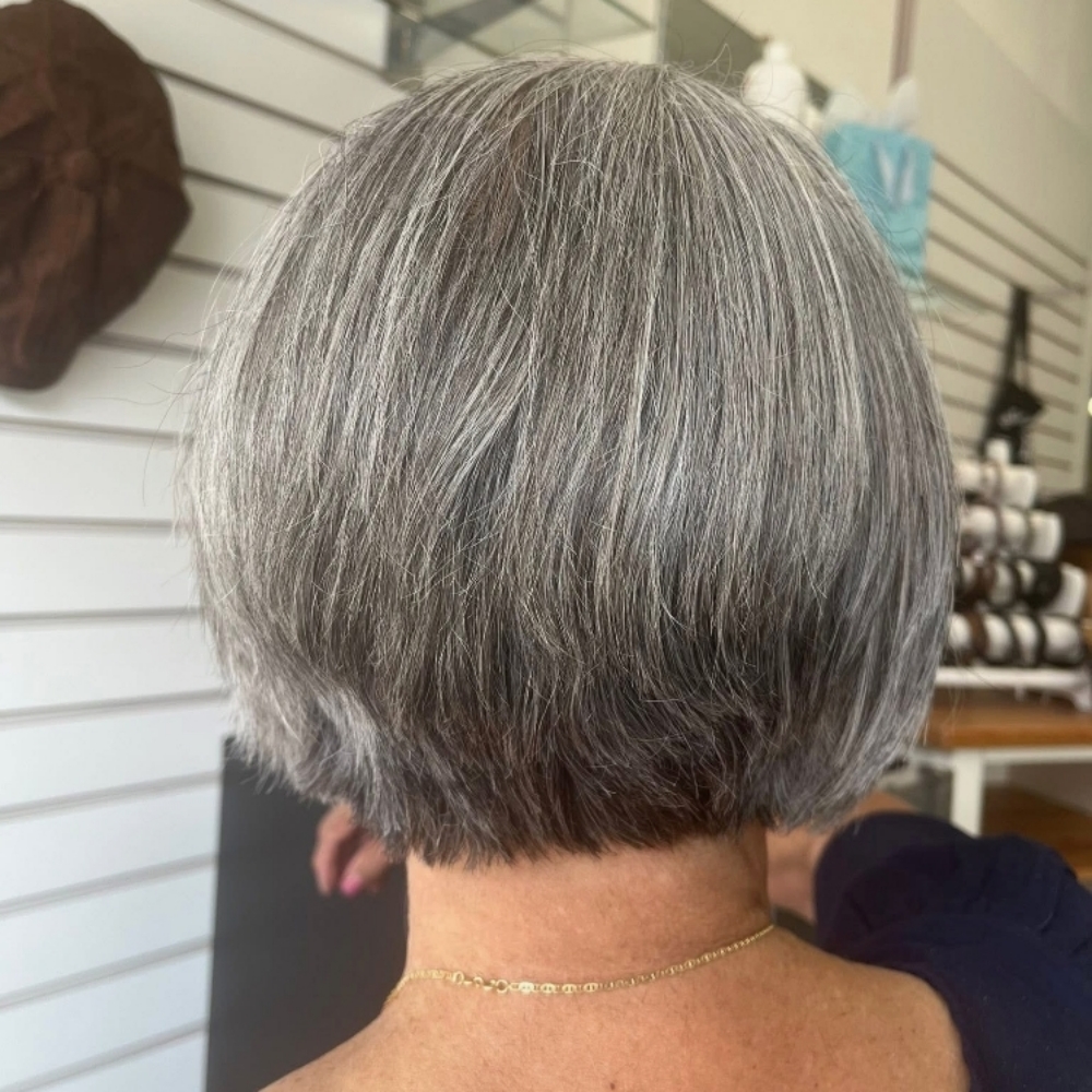 Womens Short/Pixie/Bob at Hair Express in Rochelle, IL