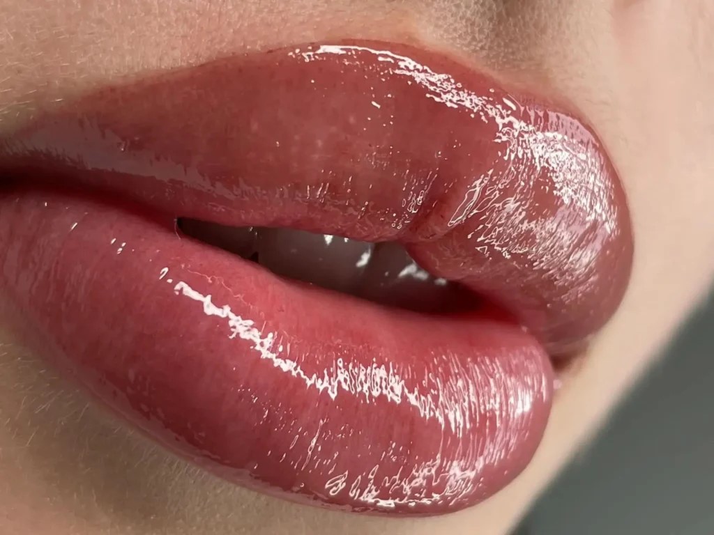 LIP BLUSH