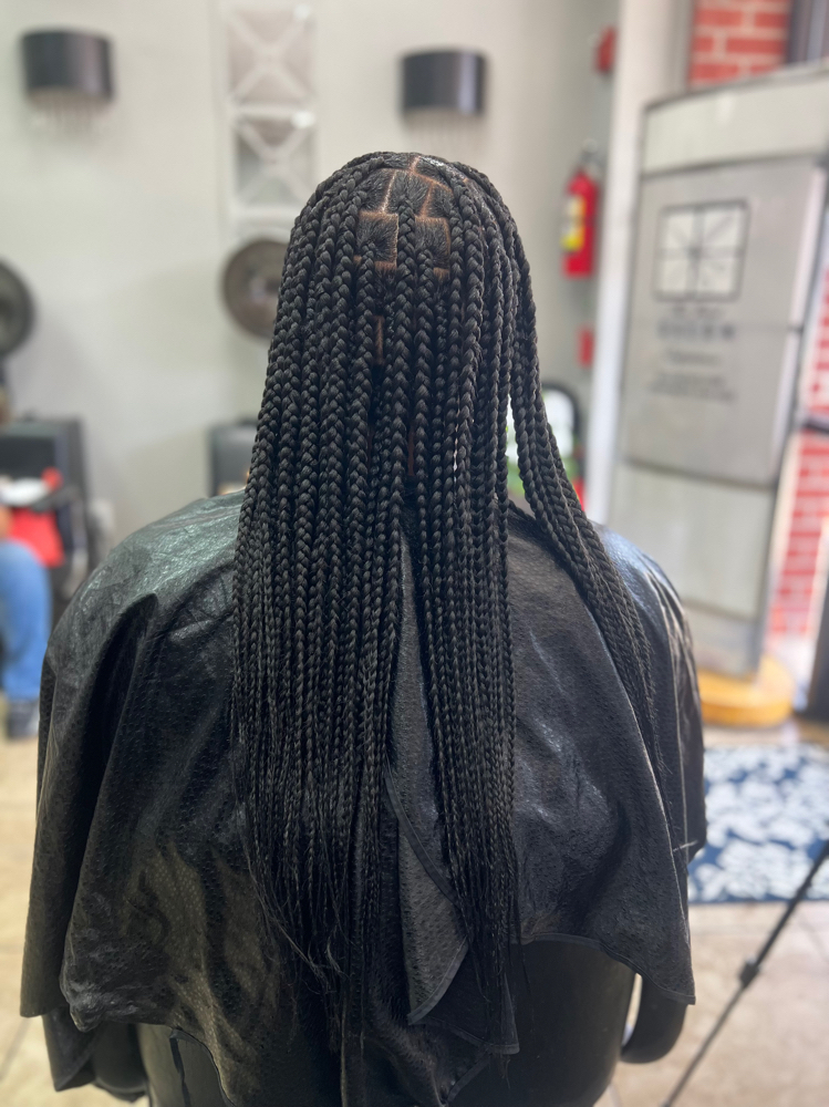Medium Knotless