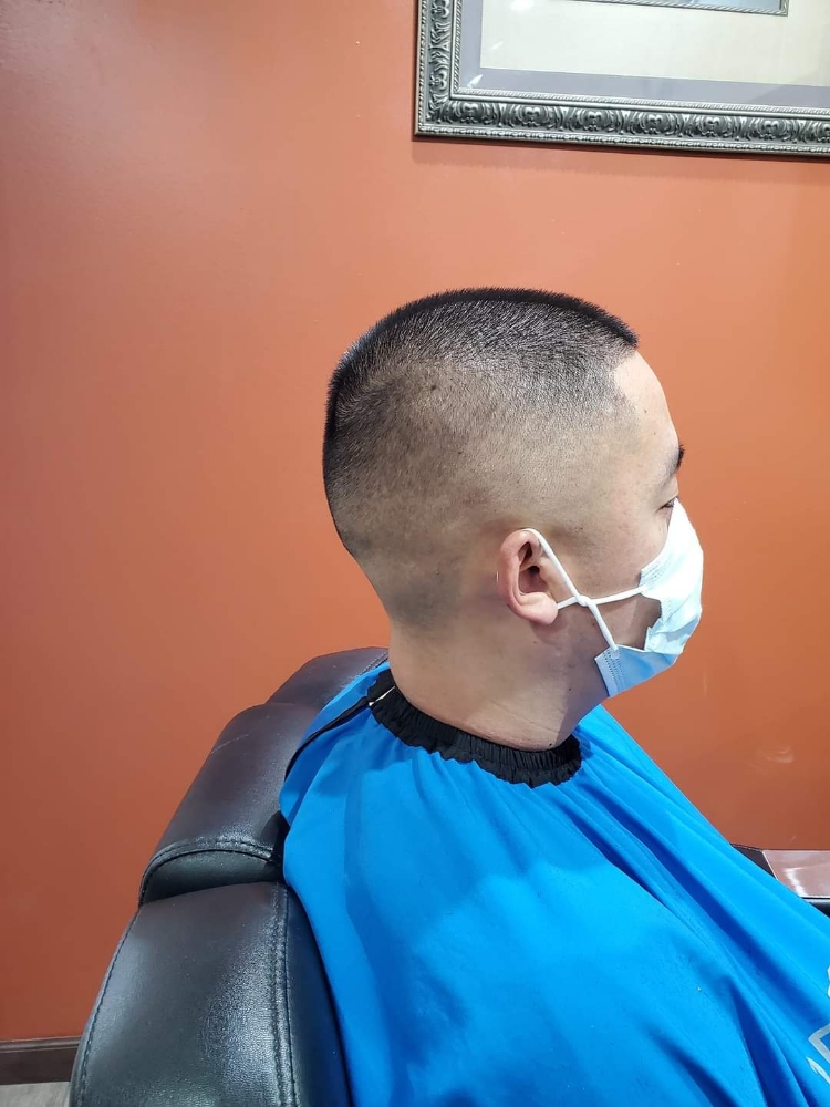 Men's Skin Fade Haircut/ Shampoo