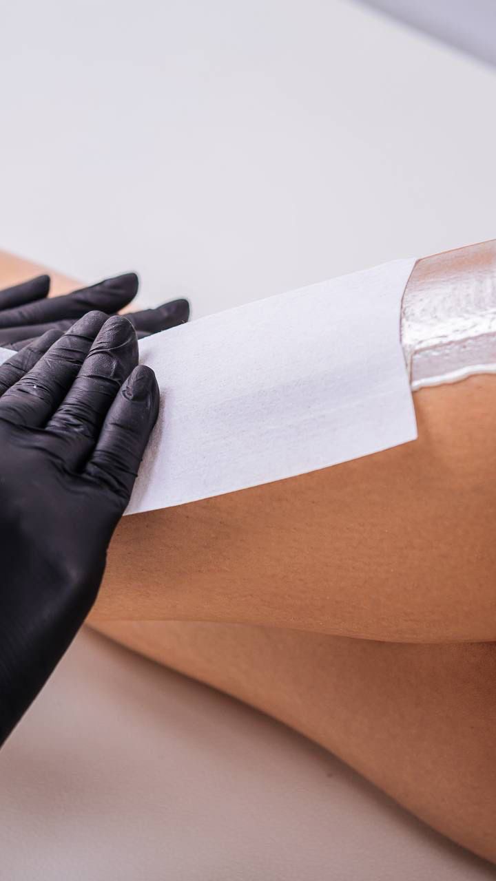 Full Leg Wax at Lumí & Luxé Esthetics in Roseville, CA