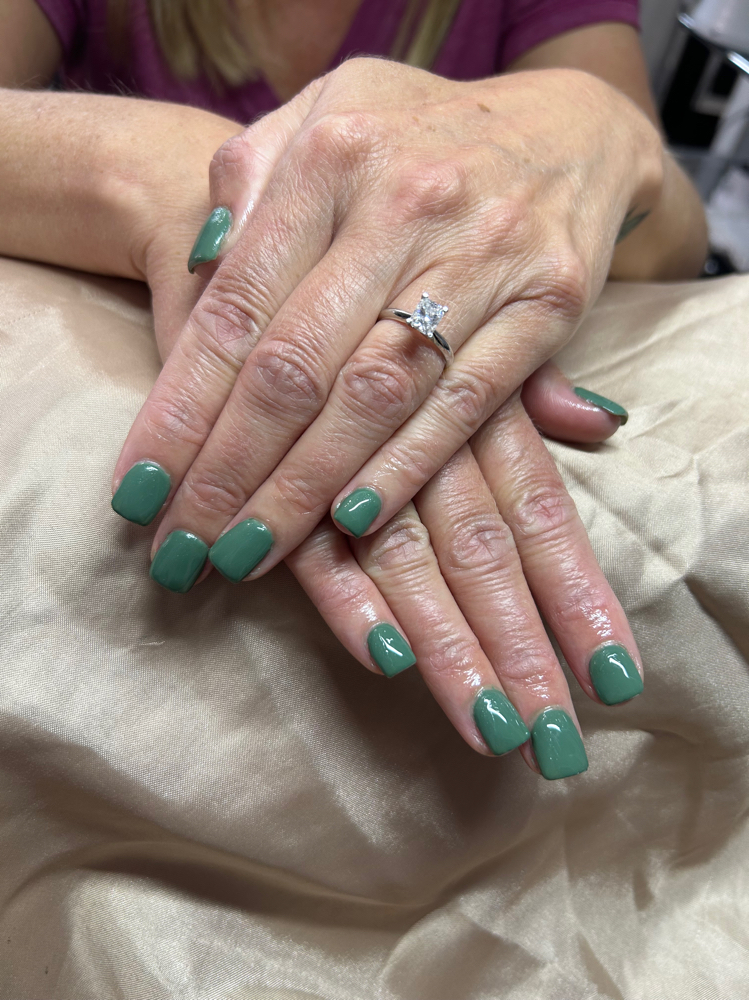Fill at Allie Rhi Nails in Terre Haute, IN