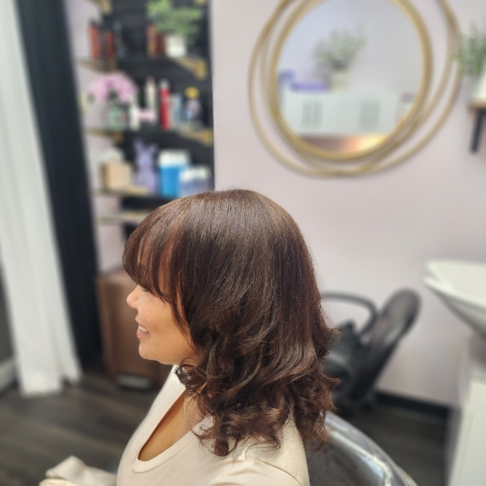 Shampoo/ Blow Out Or Set