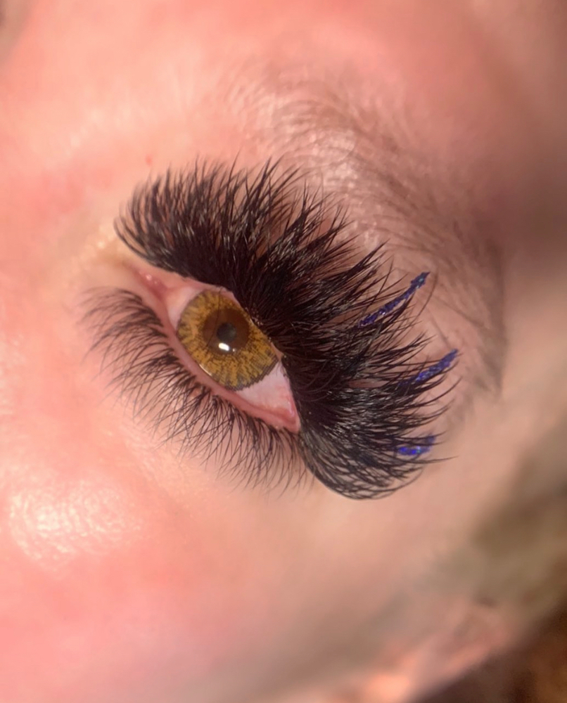 Bottom Lashes at Raw Lash Extensions in Ambridge, PA
