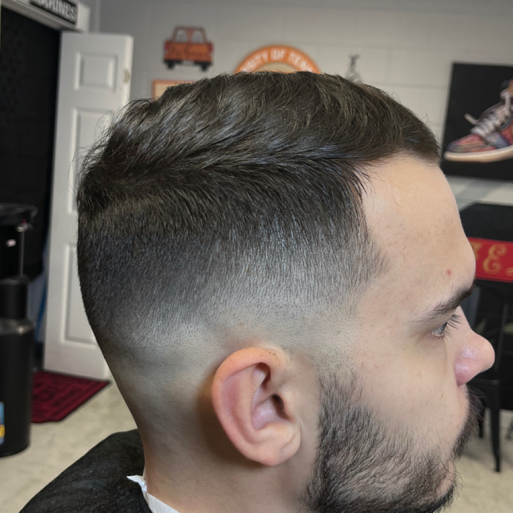 Haircut at Alex online booking in Kingston, TN