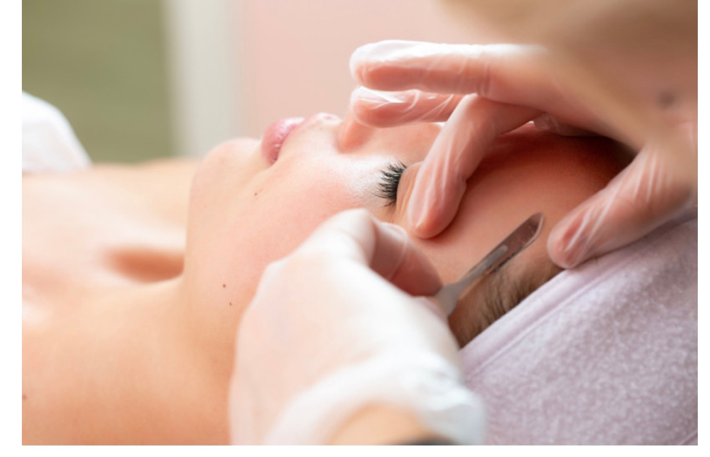 Dermaplaning Facial