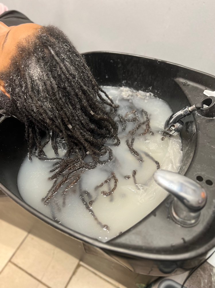 Loc Detox at Liv Lavish Beauty in Baltimore, MD