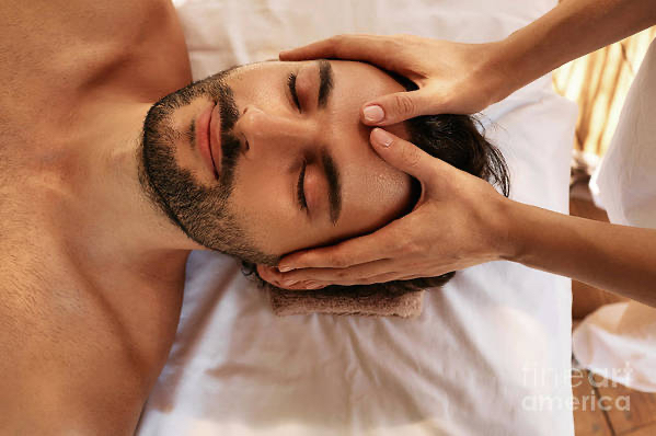 Manual Lymph Drainage Massage (MLD)
