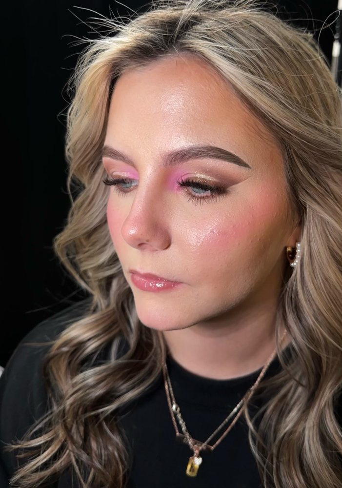 Full Glam Moment