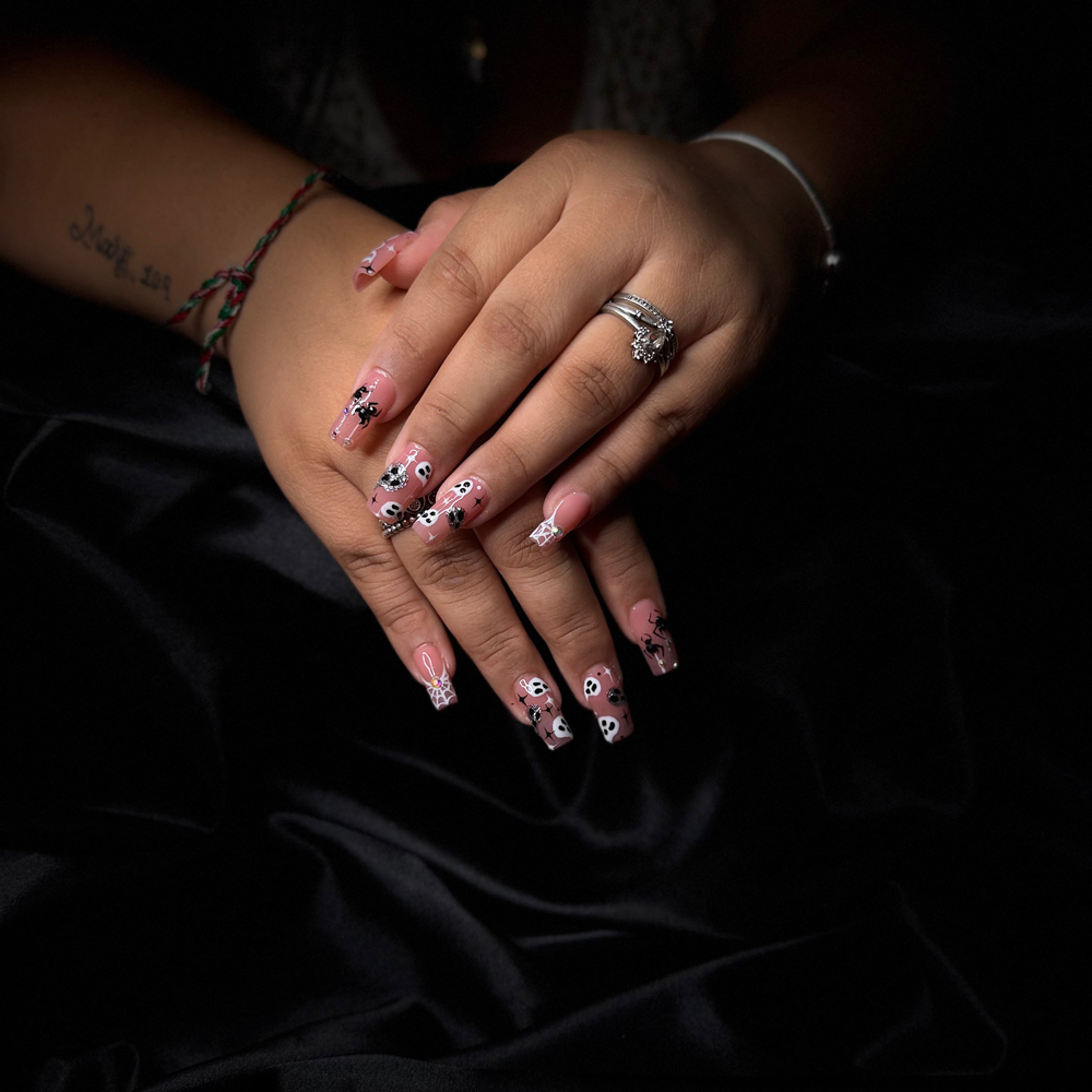 Intricate Design at Luna Nueva Nail Studio in Marietta, GA