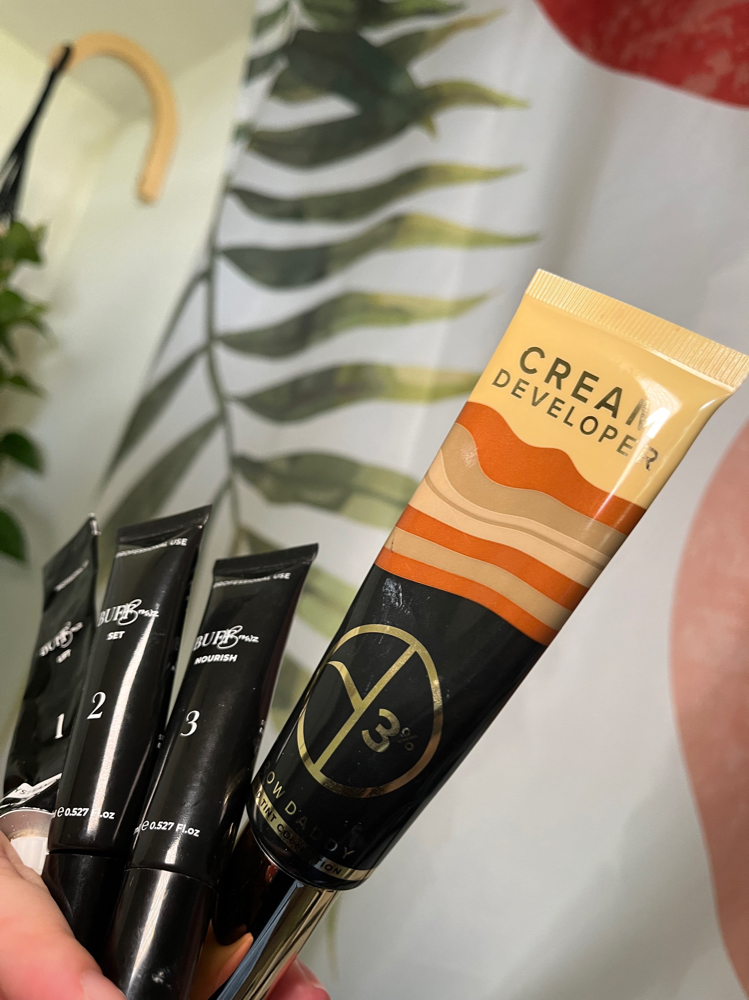 Brow Lamination (Hybrid Stain)