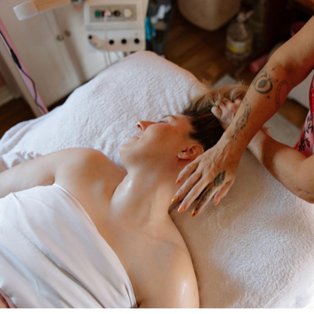 The MAGIC MANOS FACIAL ✨🫶🏻 at Magic Manos Skincare in San Antonio, TX