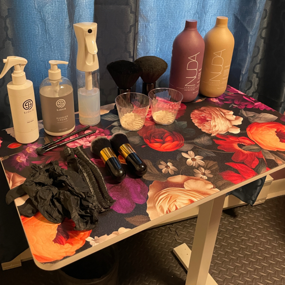 Spray Tan In Home Studio at Sun and Sage Mobile Spray Tans