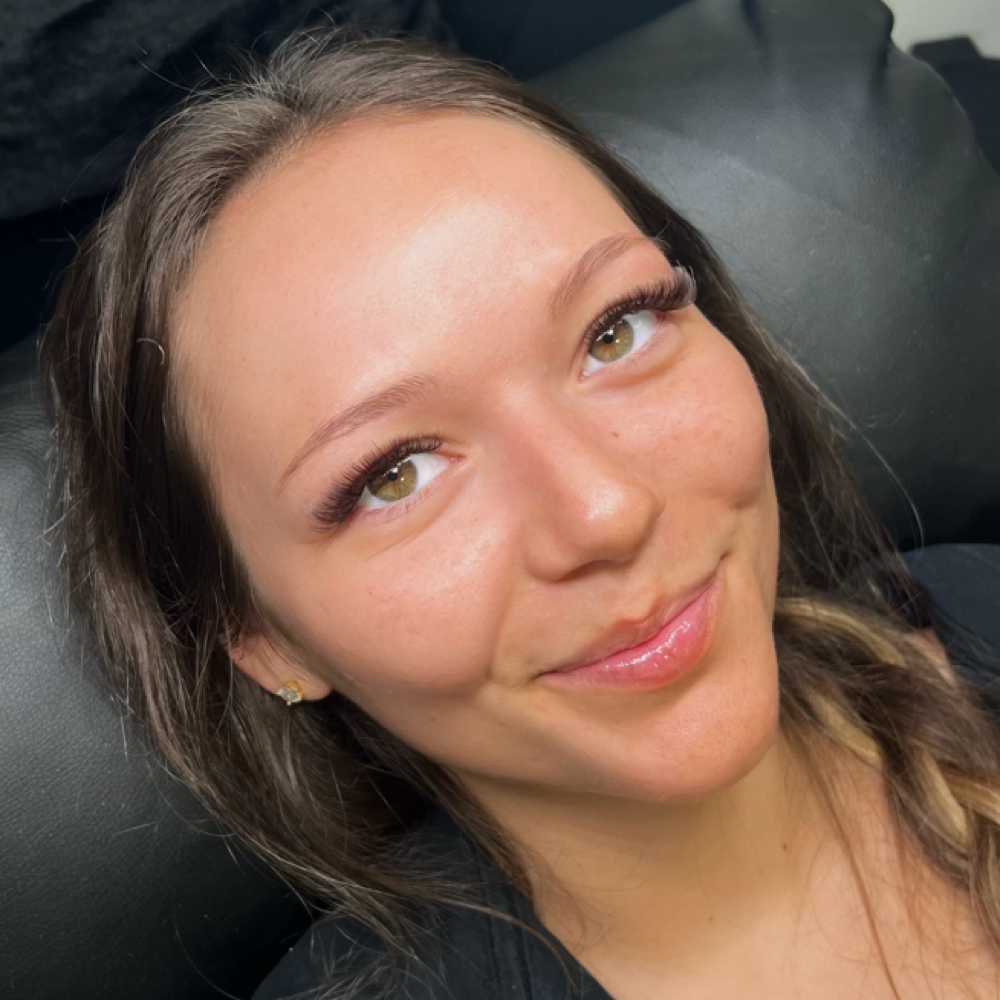 Lash Full Set (Brown) at Estijoselyn in Wichita, KS