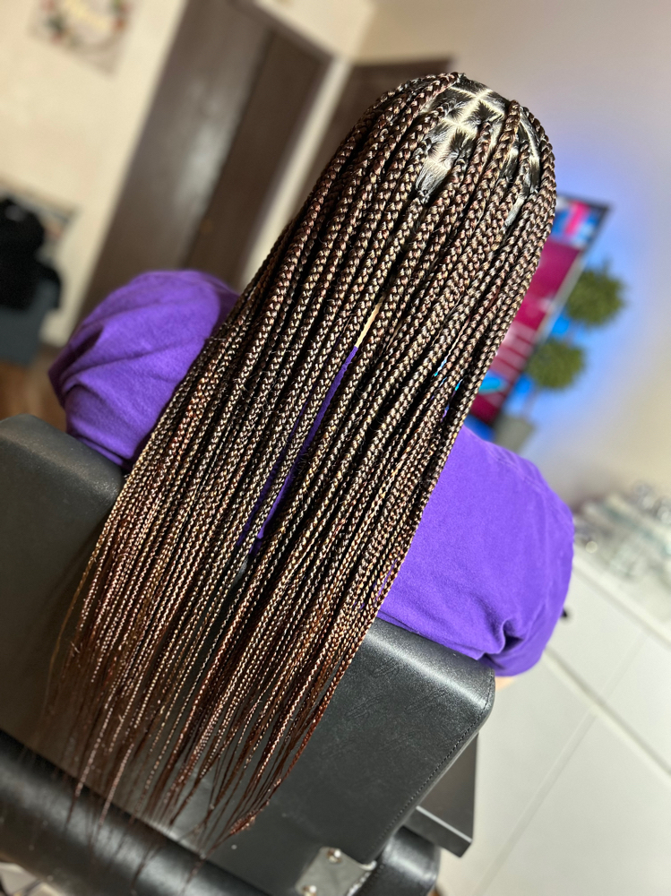 Smedium Knotless braids