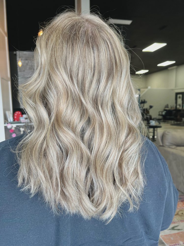 full highlight at hair by kaylee in Owensboro, KY