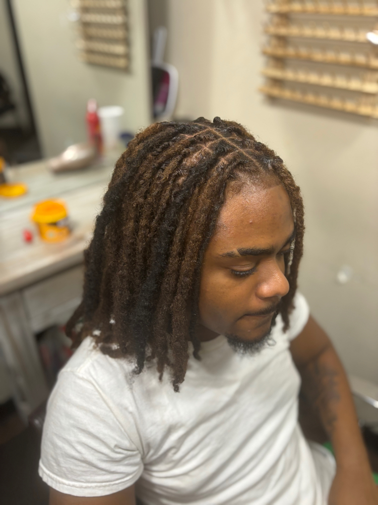 Loc Retwist (Shoulder to Back)