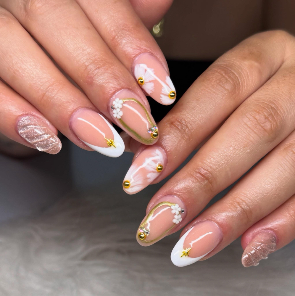 Medium nails ( Full Set )