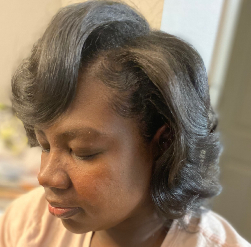 RelaxerRetouch at The Beauty Bar in Leland, MS