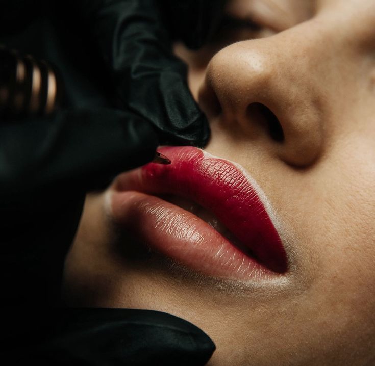 Lip Blushing: First Application