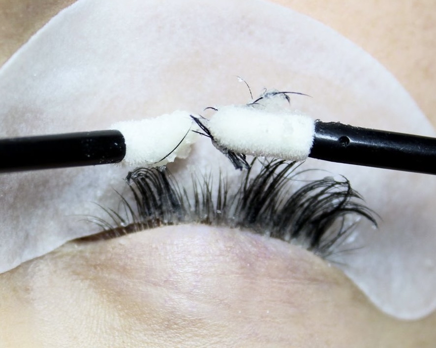Eyelash Extension Removal