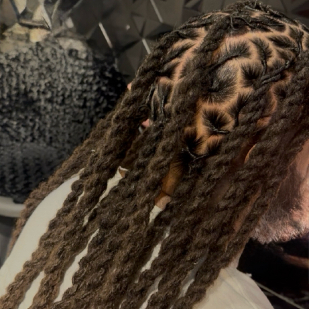 Loc Retwist at True Beauties Beauty in Kissimmee, FL