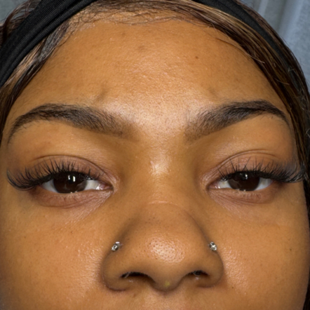 Hybrid Eyelash Extensions at divinebeautyarizona in Phoenix, AZ