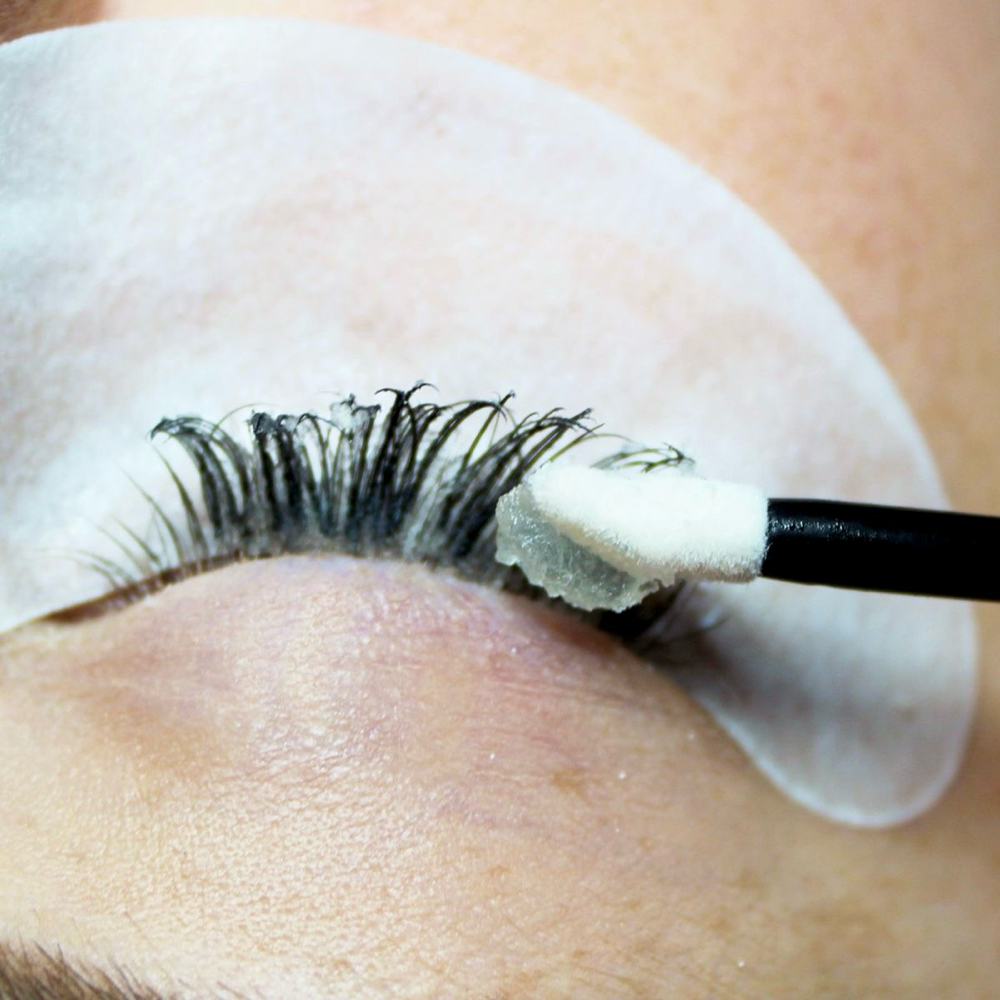 Lash Removal