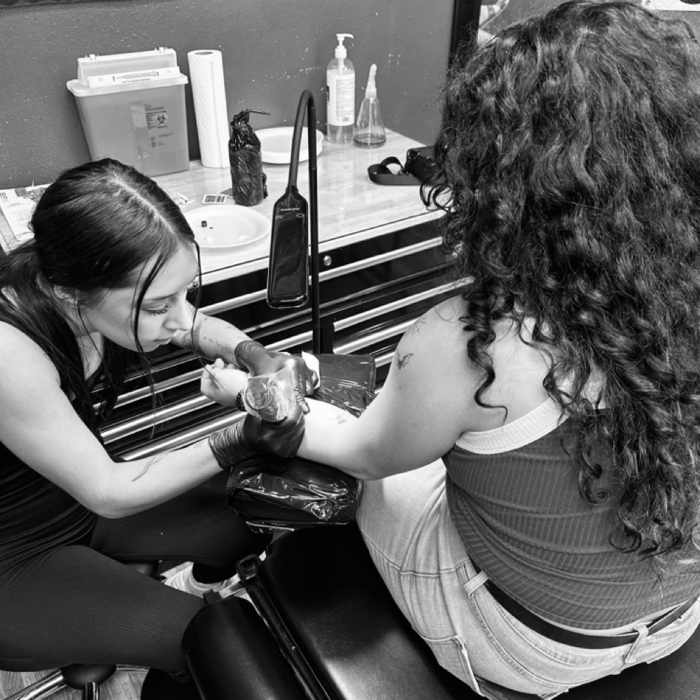 Consultation at Diamond G Tattoo in Palmer, TX