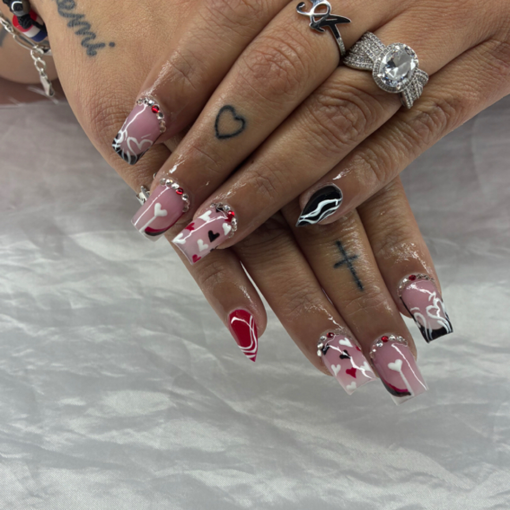 Acrylic Set - 3/4 Magnets at Lush blow and Beauty Nail Technician in Guntersville, AL