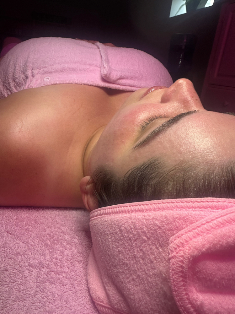 60 Minute Customized Facial