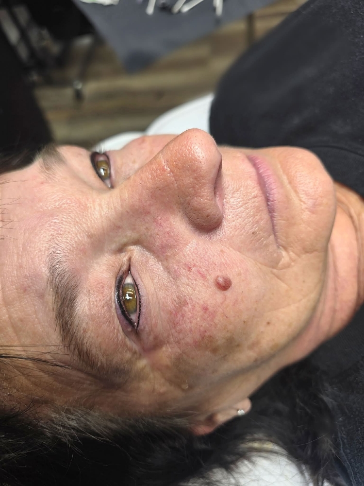 Eyeliner Top & Bottom at Ink Therapy in Crossville, TN