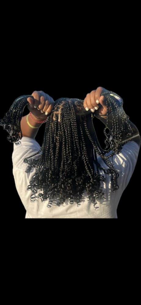 Shmed Knotless Box Braids Bra Strap