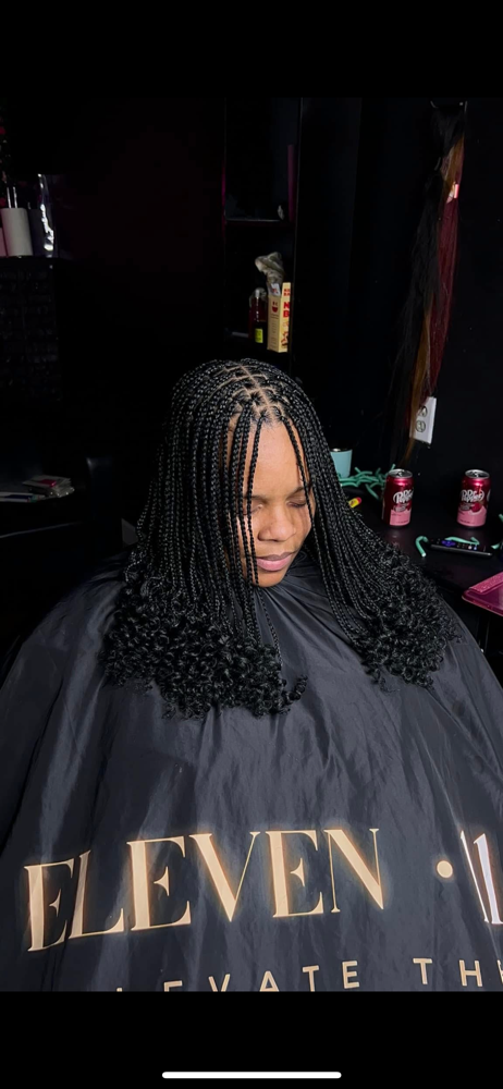 Xsmall Knotless Shoulder W/ Curls at Bre The Braider in Hazelwood, MO