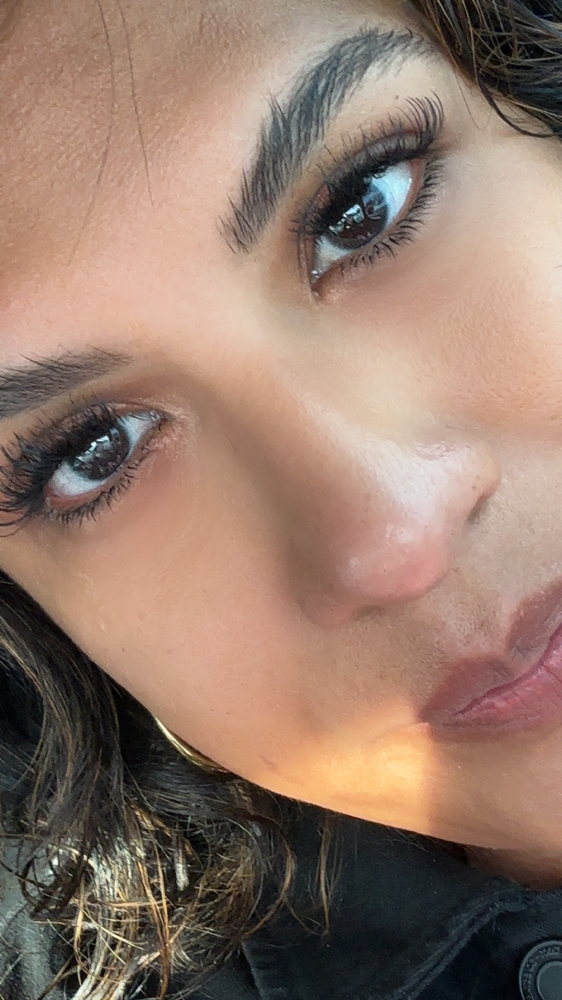 Bottom Lashes at D’luxe esthetics in Orange Cit, FL