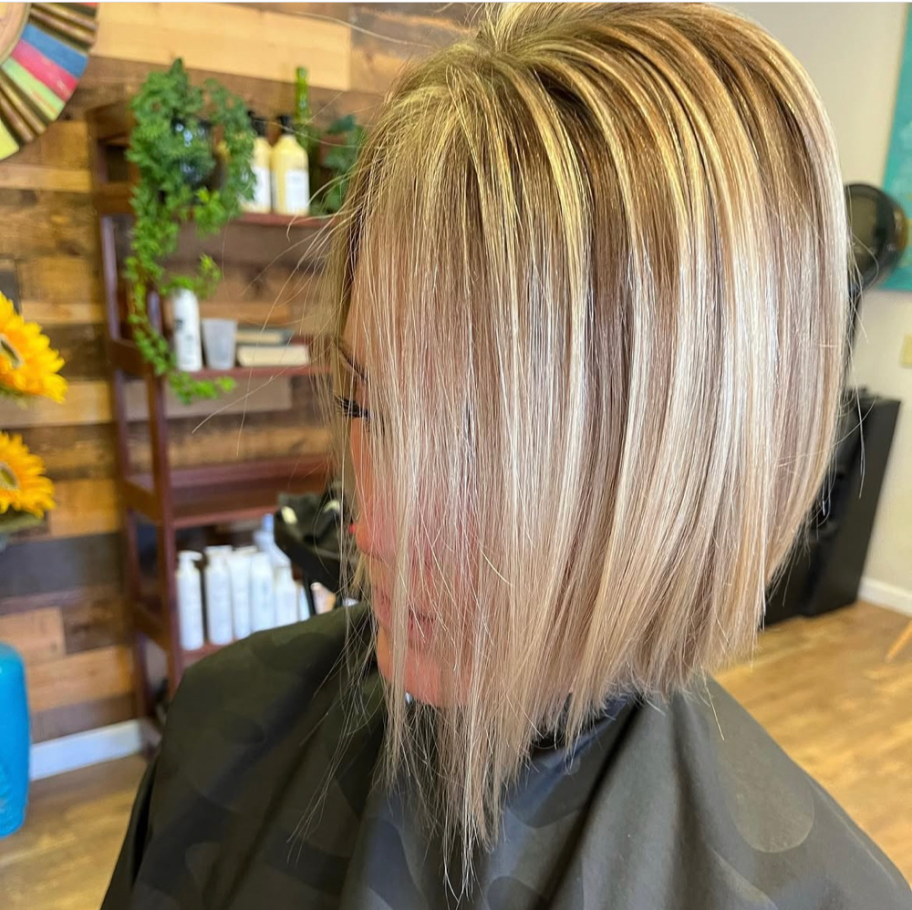 Womens Haircut (short To Shoulders)