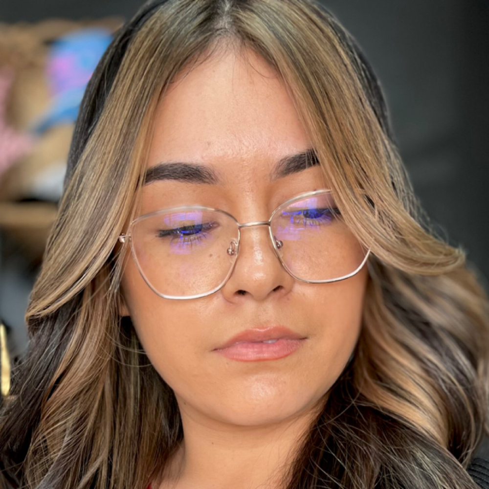 Express face framing brightness at Lady Maya Color Craft in Cottonwood, AZ
