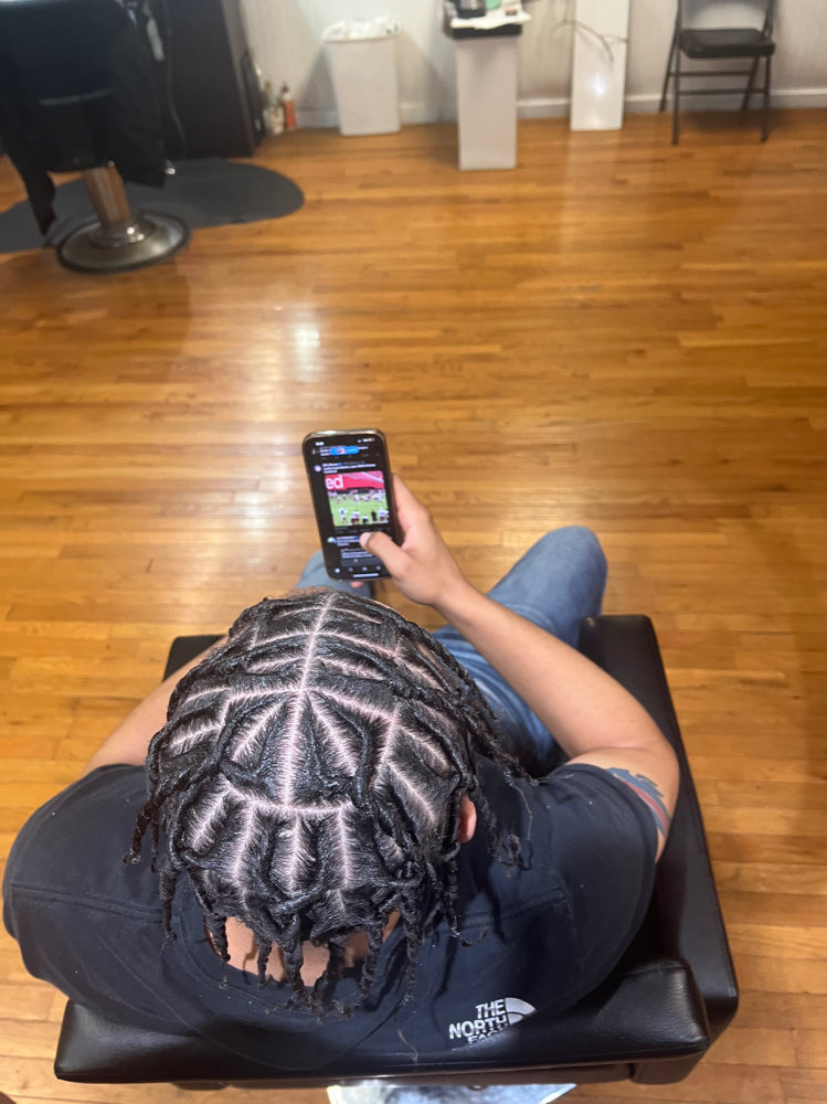 Men Invisible locs